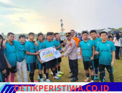 Turnamen Sepak Bola U-18 Karang Taruna Desa Pearung Resmi Ditutup, Blazing Star Keluar sebagai Juara