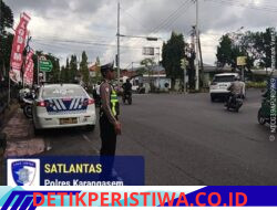 Pastikan Kelancaran Arus Lalu Lintas, Personil Sat Lantas Lakukan Gatur Lalin di Ktl 2 Simpang Tiga Kodim