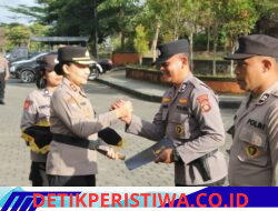 Apresiasi atas Dedikasi Pelayanan Kesehatan, Kapolres Jembrana Berikan Penghargaan kepada Tujuh Personel Berprestasi