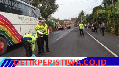 Polres Bireuen Olah TKP Kecelakaan Bus Putra Pelangi dengan Isuzu Traga di Samalanga