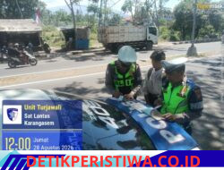 Tekan Angka Pelanggaran Lalulintas, Unit Turjawali Tindak Tegas Pengendara Tanpa Helm dengan Tilang Manual 
