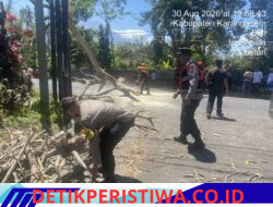 Gerak Cepat Personil Polsek Bebandem, Evakuasi Pohon Tumbang di Sibetan Kec. Bebandem