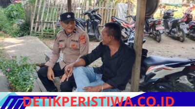 Patroli sambang KAMTIBMAS Polsek Jeunieb Rajut kebersamaan dengan warga