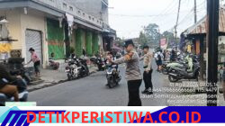 Polsek Sidemen Lakukan Gatur Lalin, Saat Masyarakat Mulai Beraktivitas di Kawasan Pasar Desa Adat Tabola