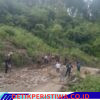 PT THL Gotong Royong Perbaikan Jalan Bersama Mitra dan Warga Atu Payung.