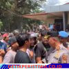 Kapolres Belitung Timur Kawal Aspirasi Unjuk Rasa Masyarakat Penambang Timah di lokasi Halaman Kantor Operasional PT.Timah Kecamatan Gantung.