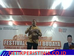 Dr. Muslim Tampil Baca Puisi di Malam Apresiasi Festival Pawai Budaya Bireuen