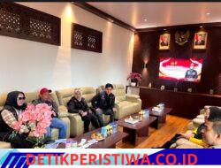 Kapolres OI AKBP Rizka Aprianti.SH,SIK,MH Menerima Audiensi Media di Ruang Kerja