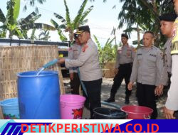 Krisis Air di Lando Deye, Polres Lombok Timur Pasok 15 Ribu Liter untuk Warga