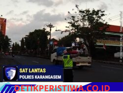 Cegah Lakalantas dan Kemacetan, Personel Sat Lantas Polres Karangasem Intensifkan Gatur Lalin di Simpang 3 Pesagi