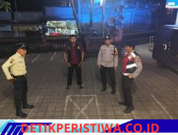 Polsek Selat Gelar Blue Light Patrol, Sambangi Kantor BRI Unit Selat  Sampaikan Pesan Kamtibmas kepada Security 
