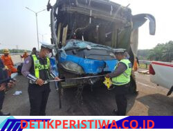 Sat Lantas Polres Ogan Ilir Sigap Tangani Kecelakaan Beruntun di Tol Palindra