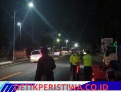 Pastikan Arus Lalulintas Keluar Bali Lancar,  Sat Lantas Polsek Gilimanuk Lakukan Pemantauan dan Gatur Lalin di Jalur Keluar Bali