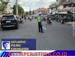 Rutinitas Pos Sore, Satlantas Polres Karangasem Lakukan Gatur Lalin di Kawasan Pasar Senggol Jalan Gajah Mada Amlapura