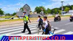 Polantas Bireun prioritas kan keselamatan anak  sekolah di jalan raya 
