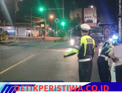 Jaga Ketertiban dan Kelancaran Arus Lalulintas pada Malam Hari, Satuan Lalulintas Polres Karangasem Intensifkan Giat Blue Light Patrol di KTL 1