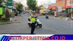 Cegah Lakalantas, Anggota Lantas Polres Karangasem Lakukan Gatur Pagi di Simpang Tiga BTN Taman Asri Karangasem