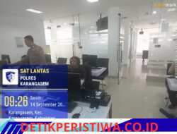 Pastikan Mengenal Rambu-Rambu Lalulintas, Personil Lantas Berikan Uji Teori Avis Komputerisasi kepada Pemohon SIM Baru