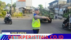 Utamakan Keselamatan Pejalan Kaki dan Pengendara, Unit Turjawali Sat Lantas Rutin Lakukan Gatur Lalin di Pos 3 Patung Salak Jasri