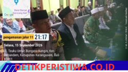 Pastikan Pengamanan Kondusif, Bhabinkamtibmas Desa Bungaya Kangin Hadiri Ceramah Syekh Anas Ali Jaber di Banjar Kecicang Islam