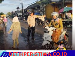 Jaga Keselamatan Pejalan Kaki dan Pengendara, Polsek Rendang Melaksanakan Strong Point di Simpang 4 Pasar Rendang