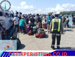 Pastikan Penyebrangan Berjalan Lancar dan Kondusif, Personel Polsek Padangbai Bersinergi Berikan Pengamanan di Dermaga Fastboat