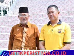 Sat Samapta Polres Aceh Timur Bersihkan Masjid Baitul Manan, Wujudkan Kehadiran Polri yang Dirasakan Masyarakat
