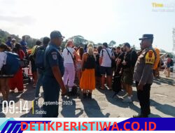 Pastikan Penyeberangan Lancar dan Kondusif, Personel Polsek Padangbai Berikan Pengamanan di Dermaga Penyeberangan Fastboat 