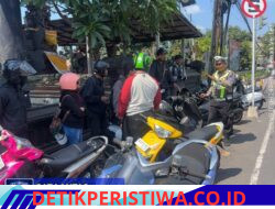 Tekan Angka Pelanggaran Lalulintas, Unit Turjawali Berikan Tilang Manual kepada Pelaggar Lalulintas di Jalan Sudirman Amlapura