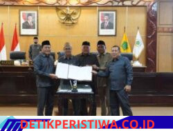 Bupati Subandi Sampaikan Tiga Raperda Strategis ke DPRD Sidoarjo