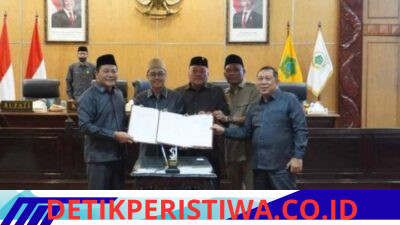 Bupati Subandi Sampaikan Tiga Raperda Strategis ke DPRD Sidoarjo