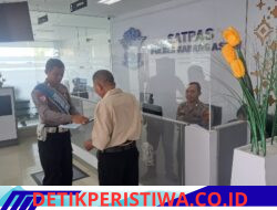 Tingkatkan Kualitas Layanan, Pemandu Pelayanan Satpas Polres Karangasem Berikan Layanan Prima dan Terpadu kepada Masyarakat