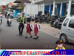 Cegah Lakalantas Kalangan Pelajar, Personil Polsek Rendang Melaksanakan Pos Keselamatan Strong Point 