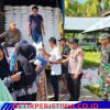 Polsek Gandapura Kawal Penyaluran Beras Bantuan Pangan untuk Masyarakat