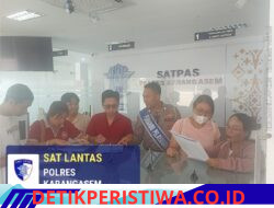 Pelayanan Humanis Personil Sat Lantas Berikan Arahan, kepada Setiap Pemohon SIM dengan Santun dan Ramah