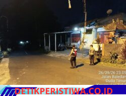 Melalui Giat Blue Light Patrol Polsek Selat Sasar Permukiman Warga, Ciptakan Situasi Kamtibmas Aman dan Kondusif