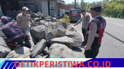 Pastikan Kamtibmas Tetap Kondusif, Polsek Selat Gelar Patroli Barcode Sambangi Obvit dan Permukiman Penduduk 