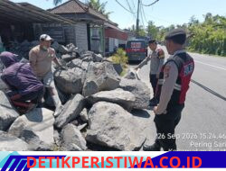 Pastikan Kamtibmas Tetap Kondusif, Polsek Selat Gelar Patroli Barcode Sambangi Obvit dan Permukiman Penduduk 