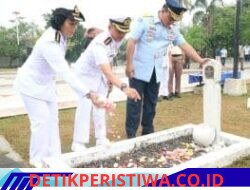 Danlanal Bintan Kobarkan Semangat Kepahlawanan, Ziarah Nasional HUT Ke-81 TNI di Pusara Bhakti