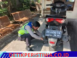 Pastikan Keabsahan Status Kendaraan, Petugas Sat Lantas di SAMSAT Karangasem Gosok Nosin dan Noka