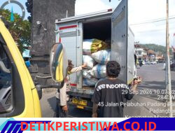 Cegah Curanmor Keluar Bali, Personil Polsek Padangbai Perketat Pemeriksaan di Pintu Gerbang Timur Bali Pelabuhan Padangbai 