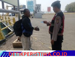 Jaga Stabilitas Keamanan Bali, Personil Polsek Padangbai Perketat Pemeriksaan Identitas dan Barang Bawaan Penumpang yang Masuk Bali