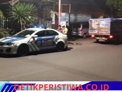 Cegah Lakalantas, Satlantas Polres Karangasem Himbau Para Sopir Truk Agar tidak Parkir di Bahu Jalan Sepanjang Jalan Untung Surapati
