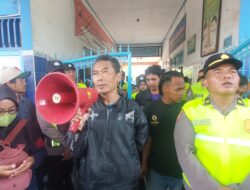 Ratusan Warga Desak Kejelasan Dugaan Bullying, Geruduk SDN 01 Kebondalem Pemalang