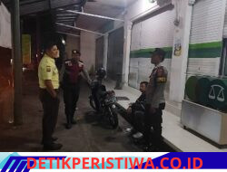 Pastikan Situasi Kamtibmas Tetap Kondusif, Polsek Selat Intensifkan Giat Blue Light Patrol Sambangi Pegadaian Capem Selat