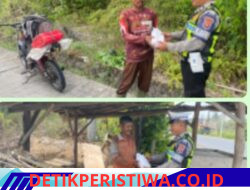 Kasat Lantas Polres OKU Timur Melaksanakan Kegiatan Berbagi Sedekah Kepada Warga Sekitar