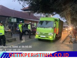 Pastikan Kelancaran Arus Lalu Lintas dan Cegah Laka Lantas, Personil Polsek Rendang Gelar Pos Strong Point 