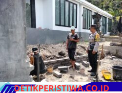 Perkuat Sinergi Bhabinkamtibmas Sinduwati Sambangi Buruh Proyek, Sampaikan Pesan Kamtibmas