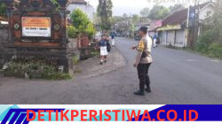 Jaga Keselamatan Kalangan Pelajar,  Polsek Sidemen Laksanakan Strong Point Pagi di Depan SMA Negeri 1 Sidemen