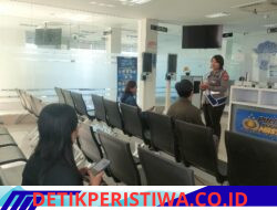 Polwan Polres Karangasem Sosialisasikan Tertib dalam Berlalulintas kepada Pemohon SIM di Satpas Polres Karangasem